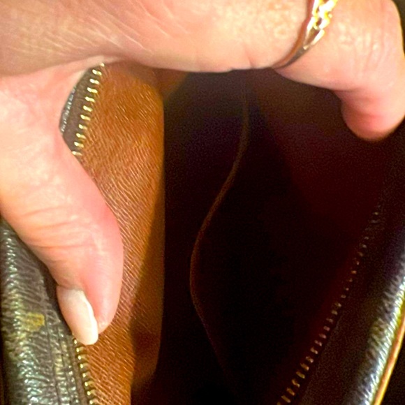 LOUIS VUITTON Crossbody Shoulder Bag Monogram Danube Canvas Brown - Picture 3 of 3